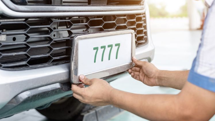 How To Retain A Private Number Plate?